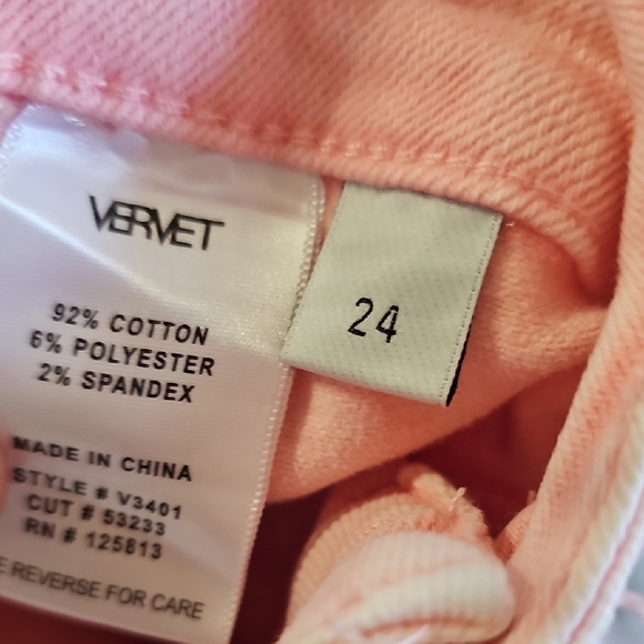 Stylish Pink Flare Jeans for Women - Picture 3 of 4